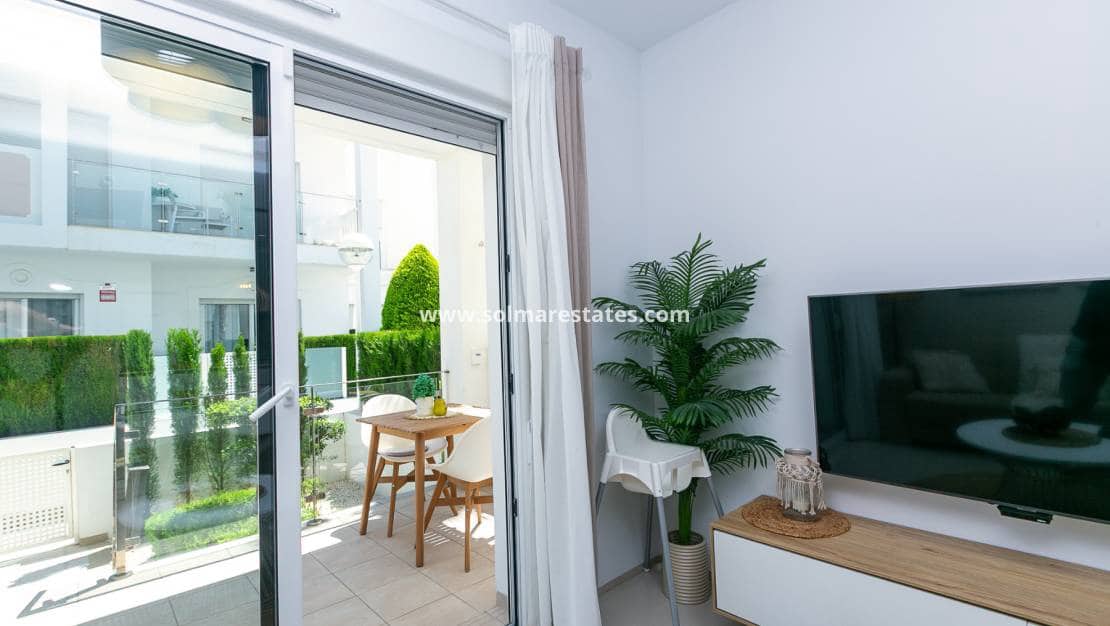 2 soverom Leilighet til salgs i Dona Pepa med svømmebasseng - € 275 000 (Ref: 9862455)