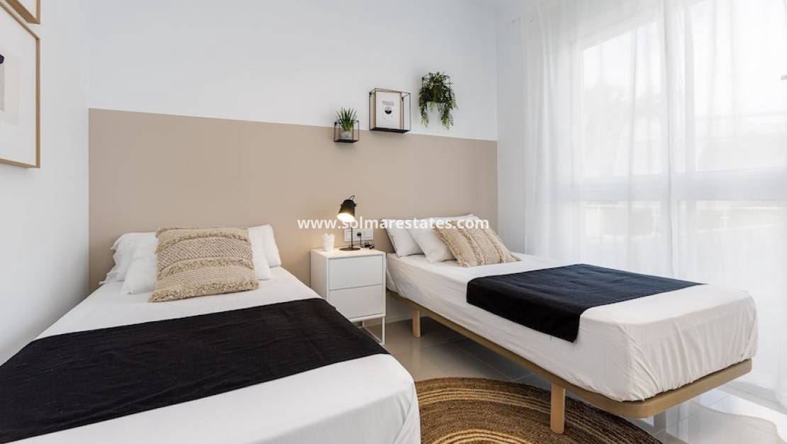 2 soverom Leilighet til salgs i Dona Pepa med svømmebasseng - € 275 000 (Ref: 9862455)