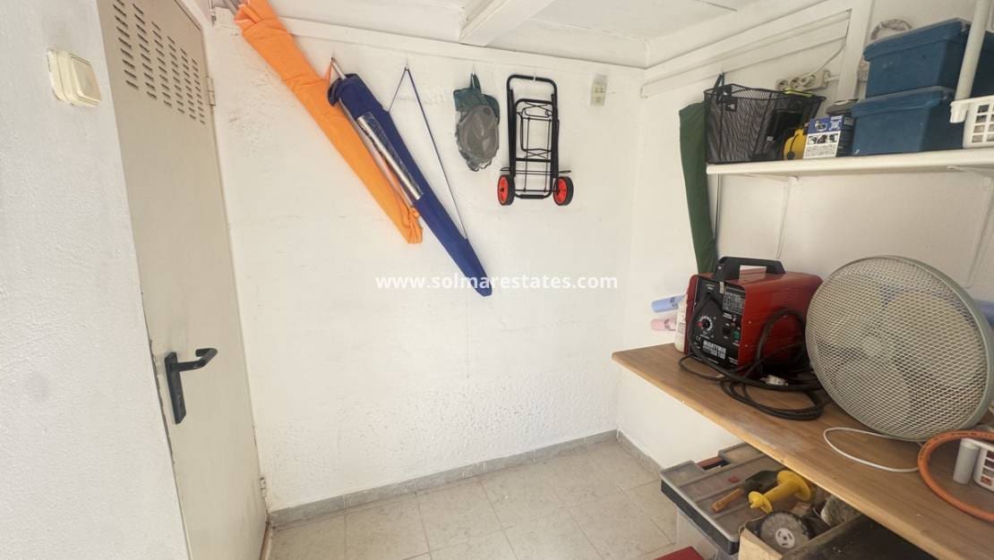 2 makuuhuone Huvila myytävänä paikassa Villamartin mukana uima-altaan - 299 995 € (Ref: 9863550)