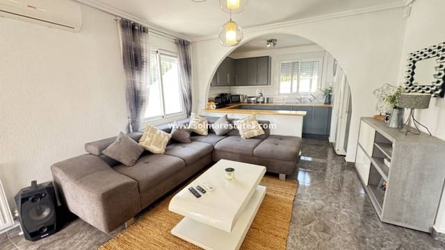 2 makuuhuone Huvila myytävänä paikassa Villamartin, Orihuela mukana uima-altaan - 299 995 € (Ref: 9863550)
