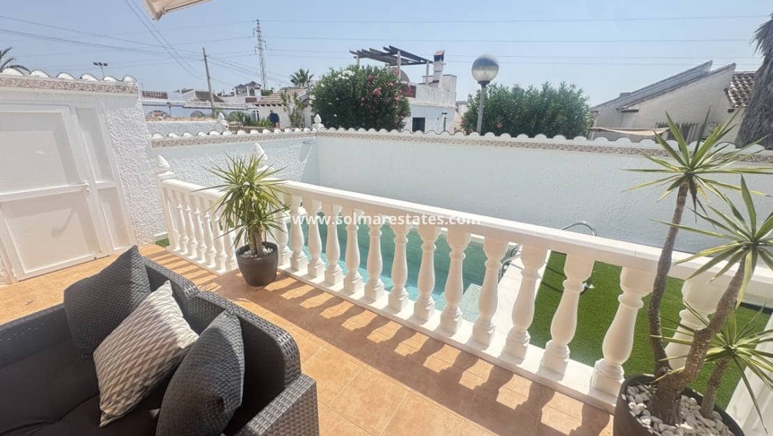 2 makuuhuone Huvila myytävänä paikassa Villamartin mukana uima-altaan - 299 995 € (Ref: 9863550)