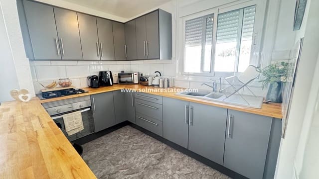 2 makuuhuone Huvila myytävänä paikassa Villamartin, Orihuela mukana uima-altaan - 299 995 € (Ref: 9863550)
