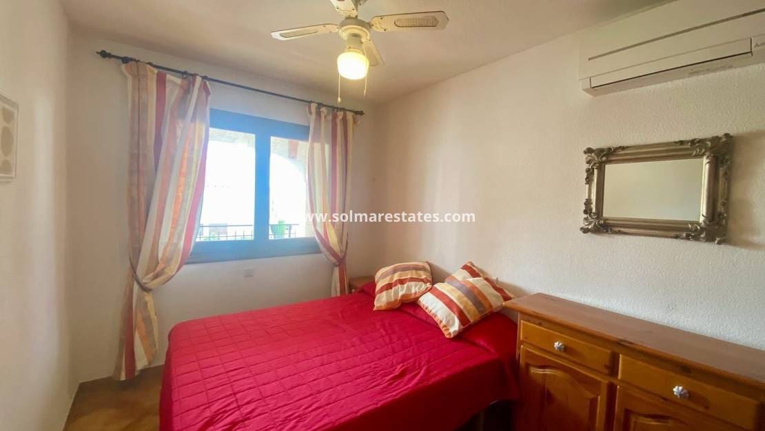 2 chambre Appartement à vendre à Cabo Roig avec piscine - 205 000 € (Ref: 9863551)