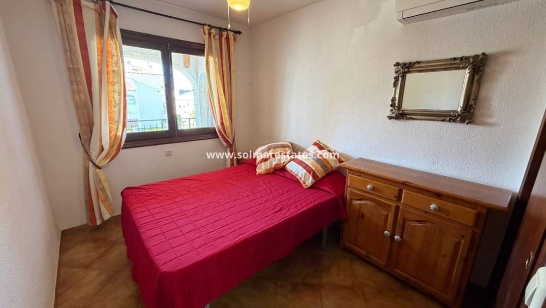 2 chambre Appartement à vendre à Cabo Roig avec piscine - 205 000 € (Ref: 9863551)