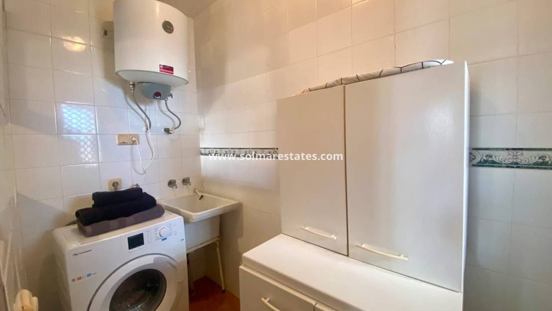 2 chambre Appartement à vendre à Cabo Roig avec piscine - 205 000 € (Ref: 9863551)
