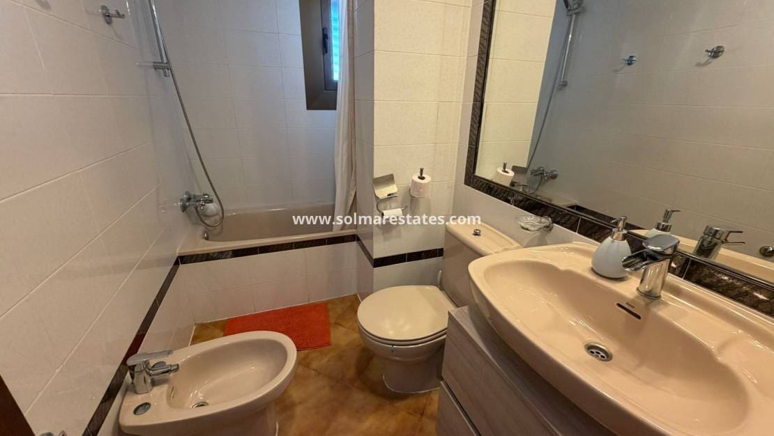 2 chambre Appartement à vendre à Cabo Roig avec piscine - 205 000 € (Ref: 9863551)