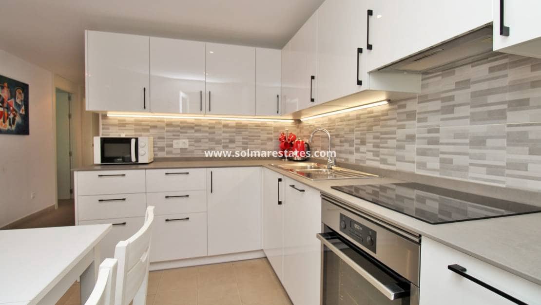 3 soveværelse Lejlighed til salg i Playa Flamenca med swimmingpool - € 225.000 (Ref: 9863552)