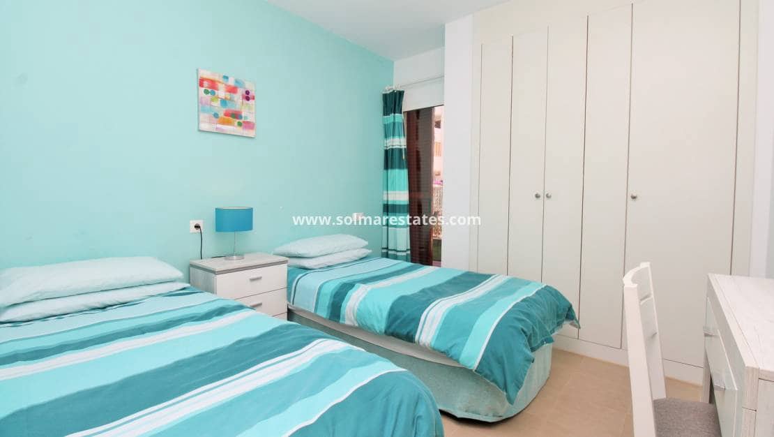 3 soveværelse Lejlighed til salg i Playa Flamenca med swimmingpool - € 225.000 (Ref: 9863552)