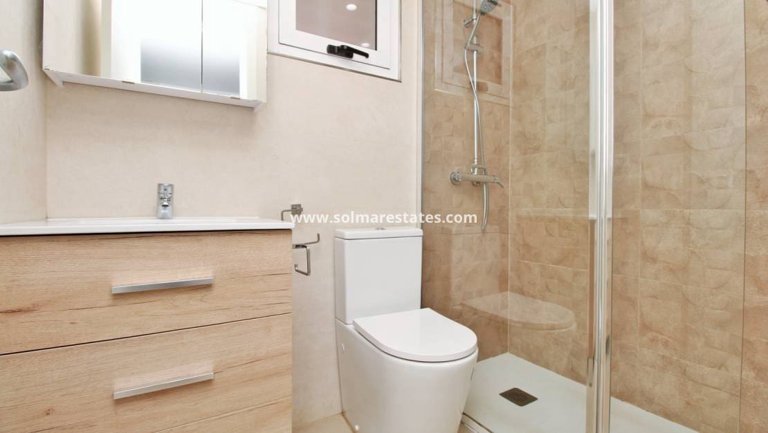 3 soveværelse Lejlighed til salg i Playa Flamenca med swimmingpool - € 225.000 (Ref: 9863552)