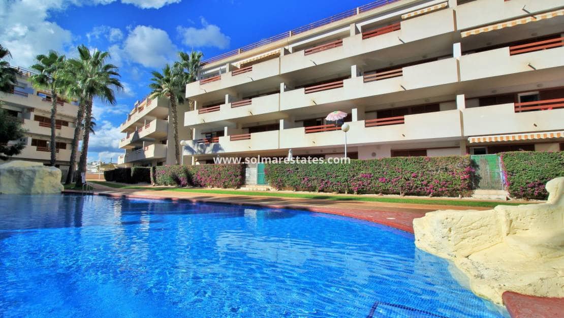 3 soveværelse Lejlighed til salg i Playa Flamenca med swimmingpool - € 225.000 (Ref: 9863552)