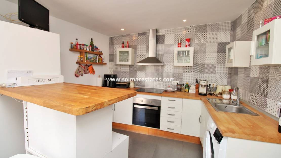 2 bedroom Bungalow for sale in La Florida with pool - € 164,950 (Ref: 9863553)