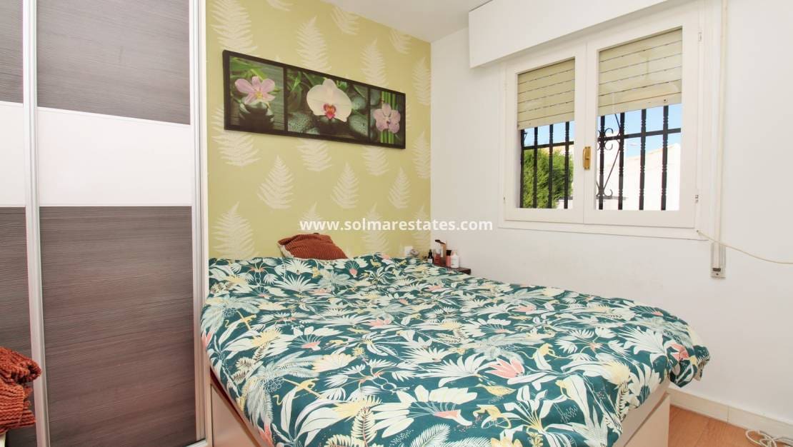 2 bedroom Bungalow for sale in La Florida with pool - € 164,950 (Ref: 9863553)