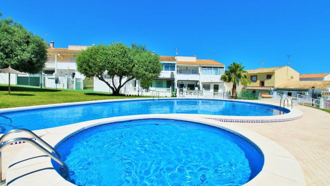 2 bedroom Bungalow for sale in La Florida with pool - € 164,950 (Ref: 9863553)