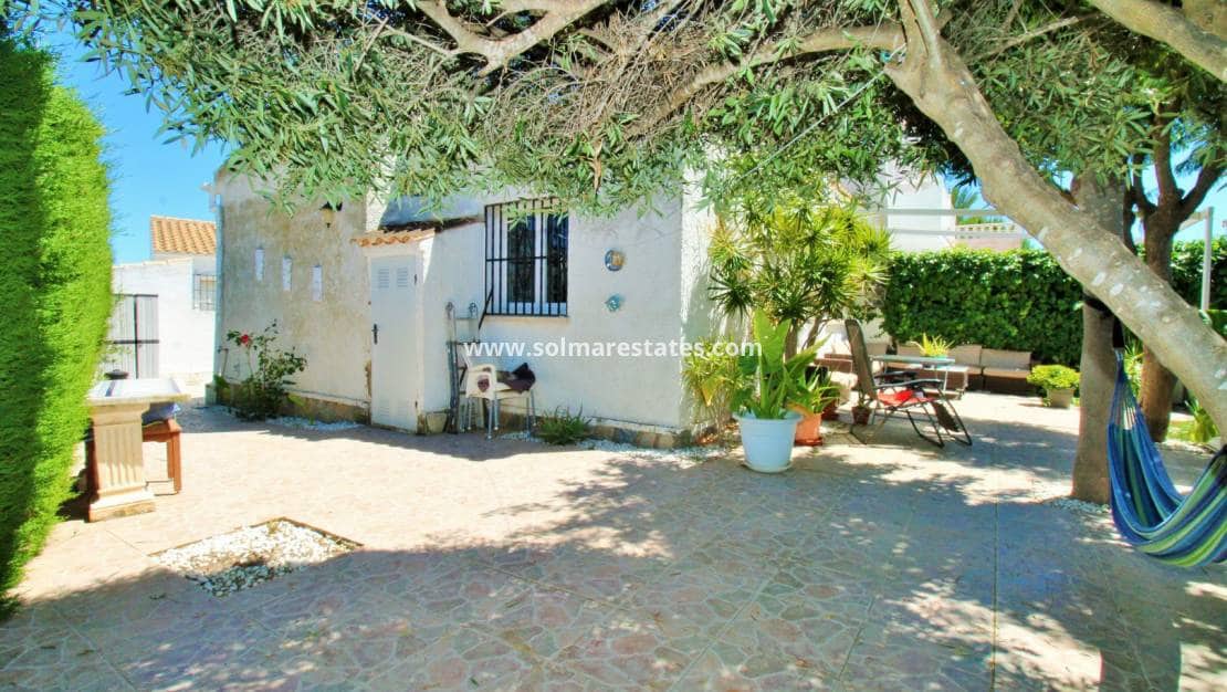 2 bedroom Bungalow for sale in La Florida with pool - € 164,950 (Ref: 9863553)