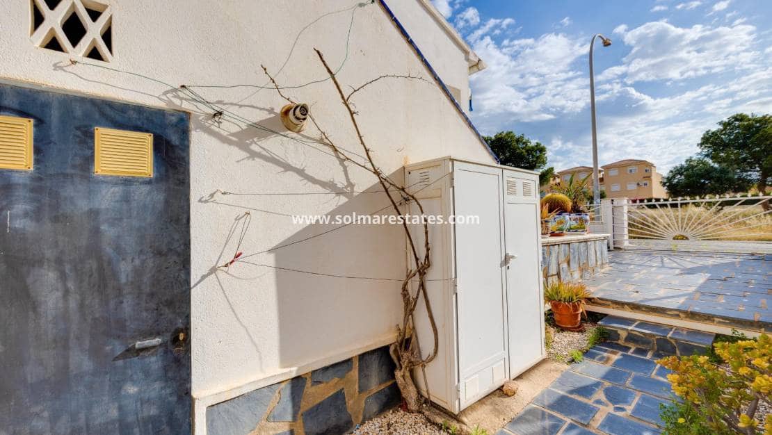 2 bedroom Townhouse for sale in La Florida - € 186,500 (Ref: 9865935)