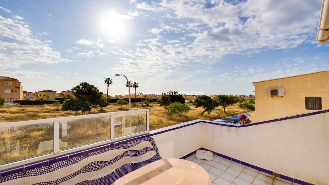 2 bedroom Townhouse for sale in La Florida - € 186,500 (Ref: 9865935)