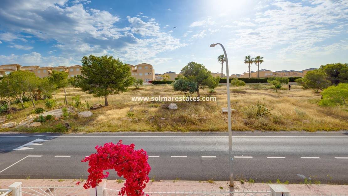 2 bedroom Townhouse for sale in La Florida - € 186,500 (Ref: 9865935)