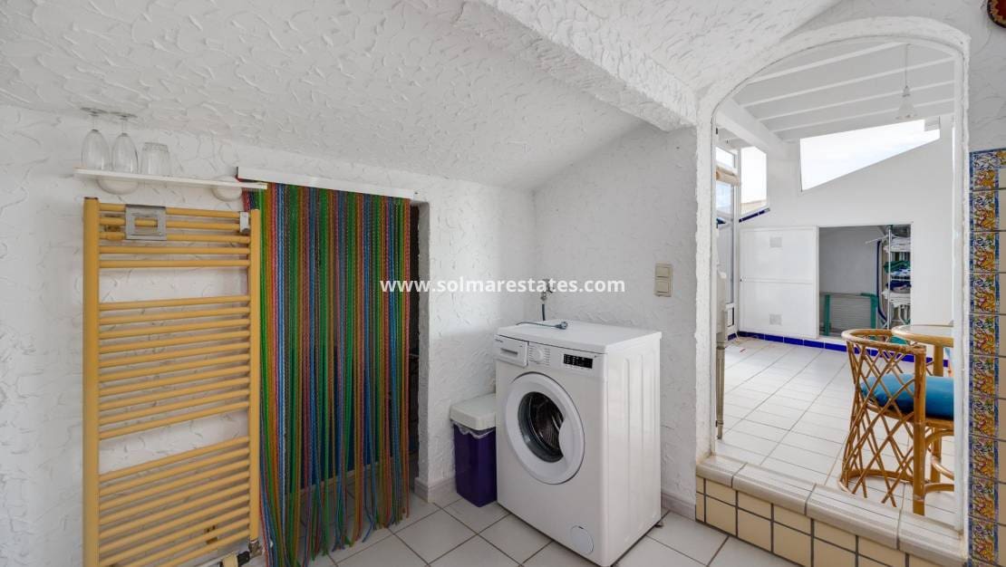 2 bedroom Townhouse for sale in La Florida - € 186,500 (Ref: 9865935)