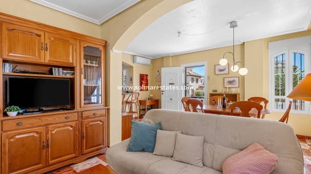 2 soverom Hus til salgs i Cabo Roig, Orihuela med svømmebasseng - € 219 000 (Ref: 9866047)