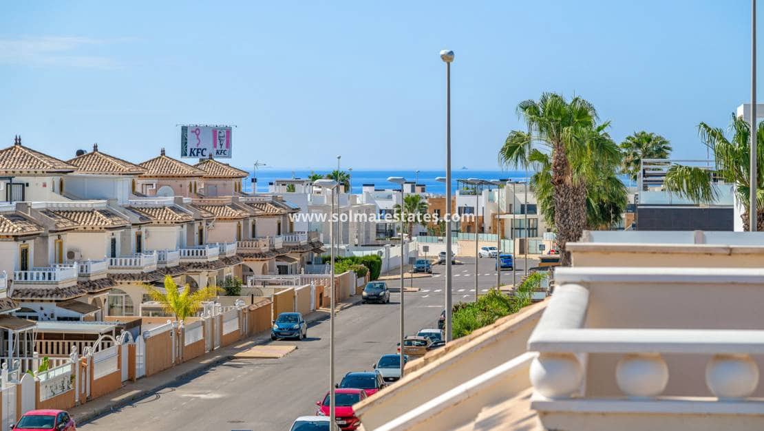 2 soverom Hus til salgs i Cabo Roig med svømmebasseng - € 219 000 (Ref: 9866047)