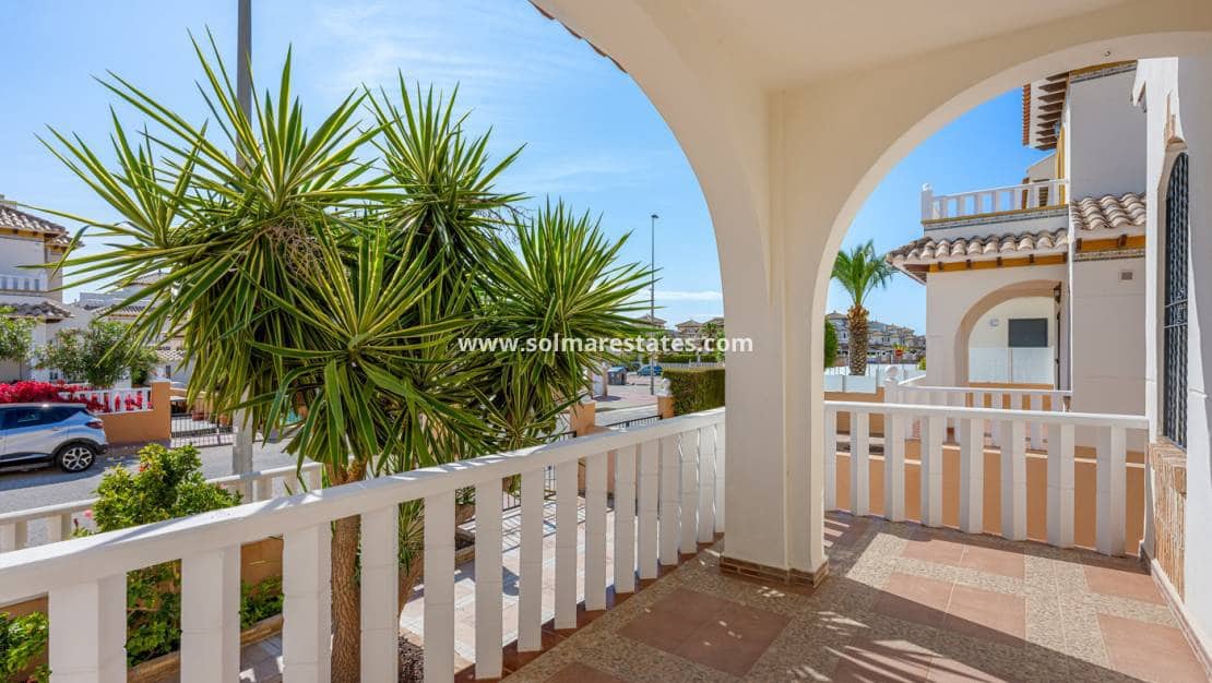 2 soverom Hus til salgs i Cabo Roig med svømmebasseng - € 219 000 (Ref: 9866047)