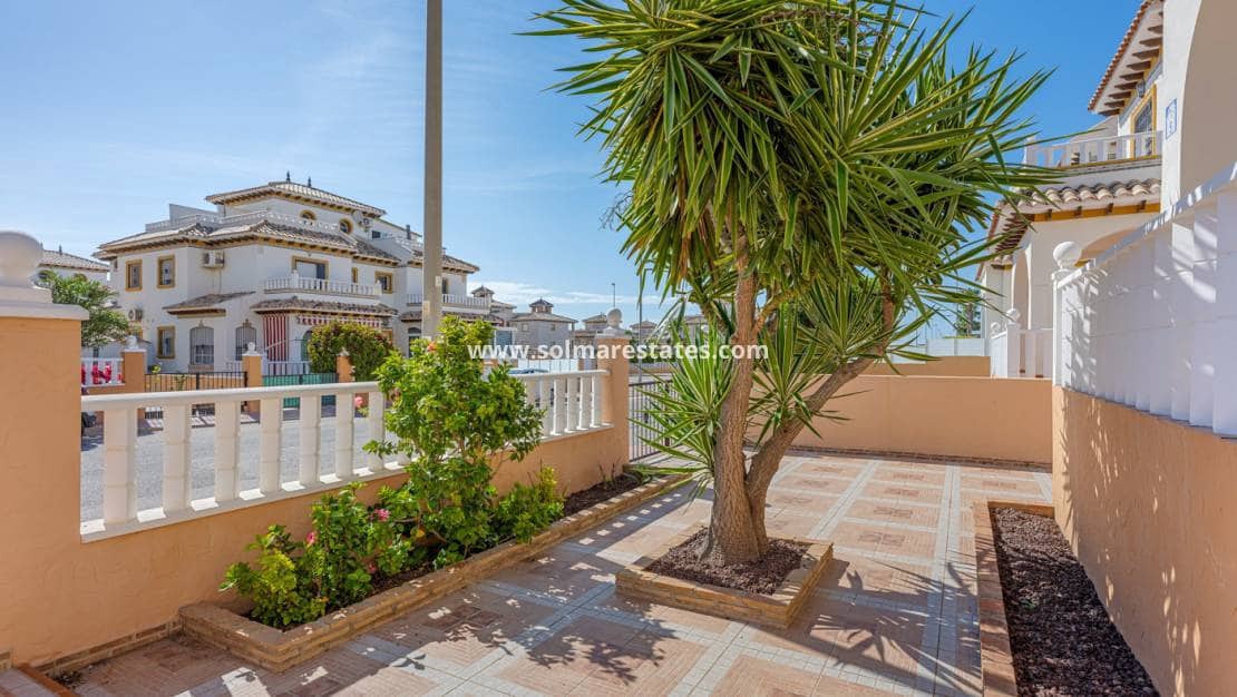 2 soverom Hus til salgs i Cabo Roig med svømmebasseng - € 219 000 (Ref: 9866047)