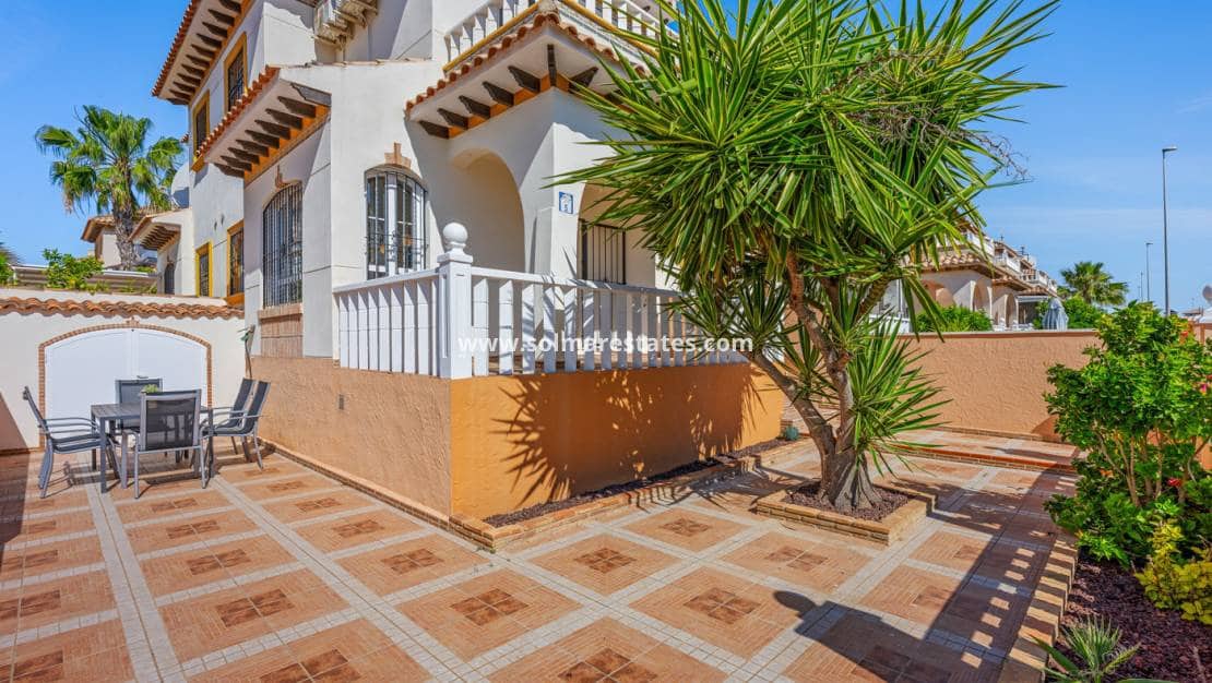 2 soverom Hus til salgs i Cabo Roig med svømmebasseng - € 219 000 (Ref: 9866047)