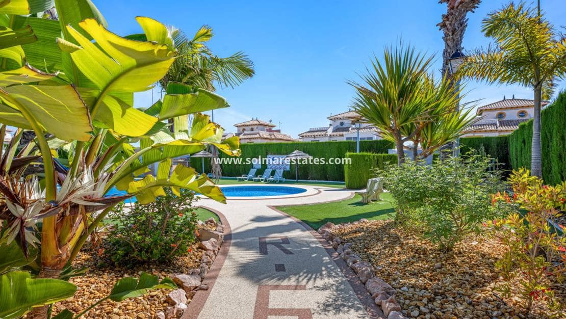 2 soverom Hus til salgs i Cabo Roig med svømmebasseng - € 219 000 (Ref: 9866047)