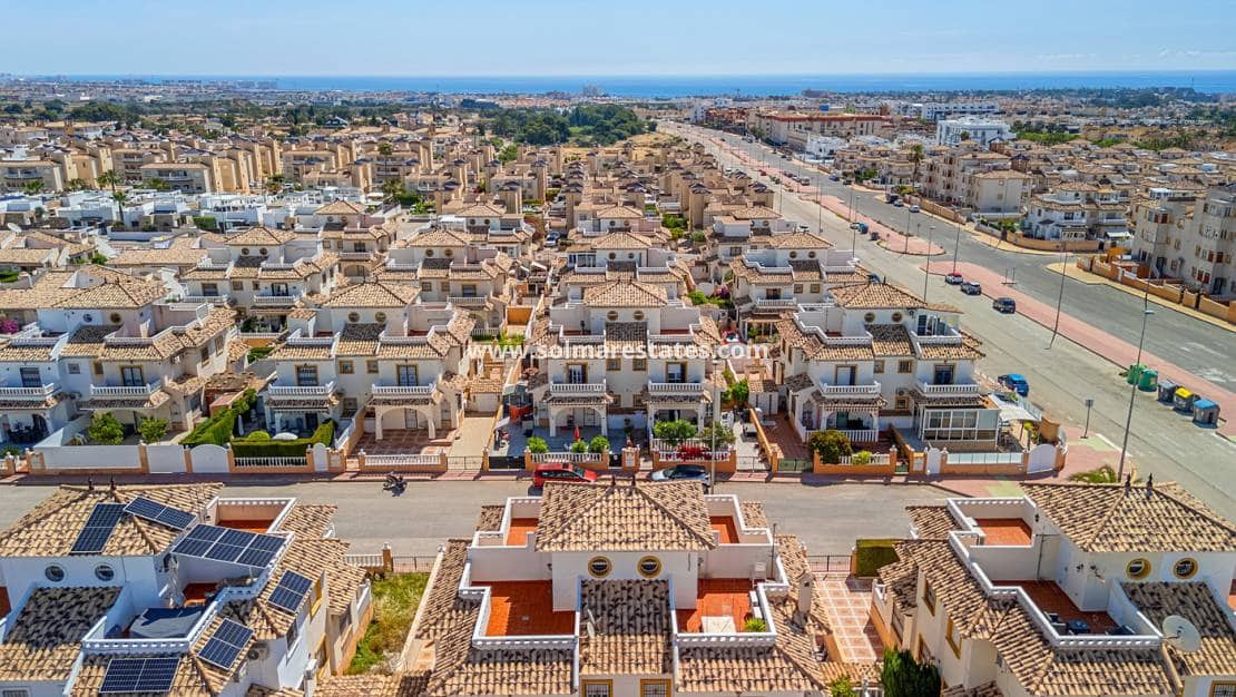 2 soverom Hus til salgs i Cabo Roig med svømmebasseng - € 219 000 (Ref: 9866047)