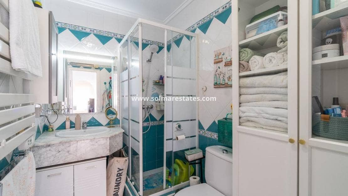 3 soverom Kjedet enebolig til salgs i Playa Flamenca med svømmebasseng - € 229 000 (Ref: 9867665)