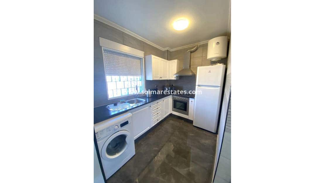 5 soveværelse Villa til salg i Playa Flamenca med swimmingpool - € 359.995 (Ref: 9867666)