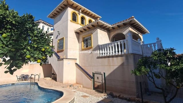 5 soveværelse Villa til salg i Playa Flamenca, Orihuela med swimmingpool - € 359.995 (Ref: 9867666)