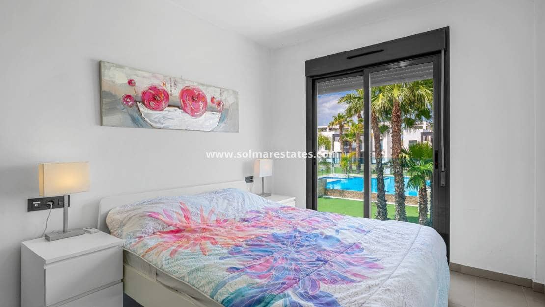 2 soverom Leilighet til salgs i La Zenia med svømmebasseng - € 339 000 (Ref: 9867667)