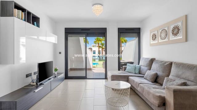 2 soverom Leilighet til salgs i La Zenia, Orihuela med svømmebasseng - € 339 000 (Ref: 9867667)