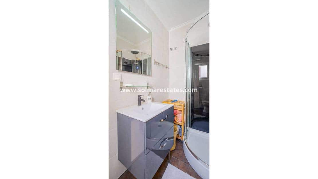 1 bedroom Apartment for sale in Punta Prima with pool - € 135,000 (Ref: 9867668)