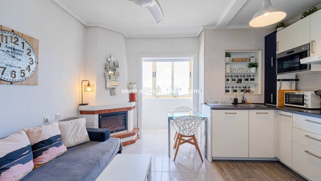 1 bedroom Apartment for sale in Punta Prima with pool - € 135,000 (Ref: 9867668)