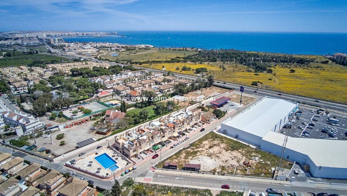1 bedroom Apartment for sale in Punta Prima with pool - € 135,000 (Ref: 9867668)