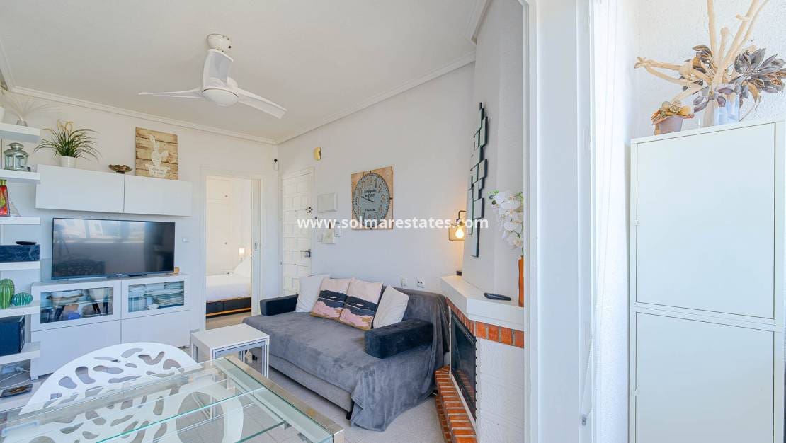 1 bedroom Apartment for sale in Punta Prima with pool - € 135,000 (Ref: 9867668)