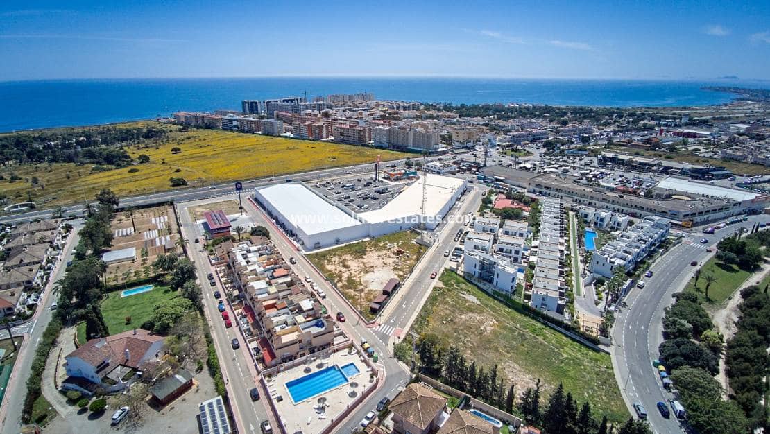 1 bedroom Apartment for sale in Punta Prima with pool - € 135,000 (Ref: 9867668)