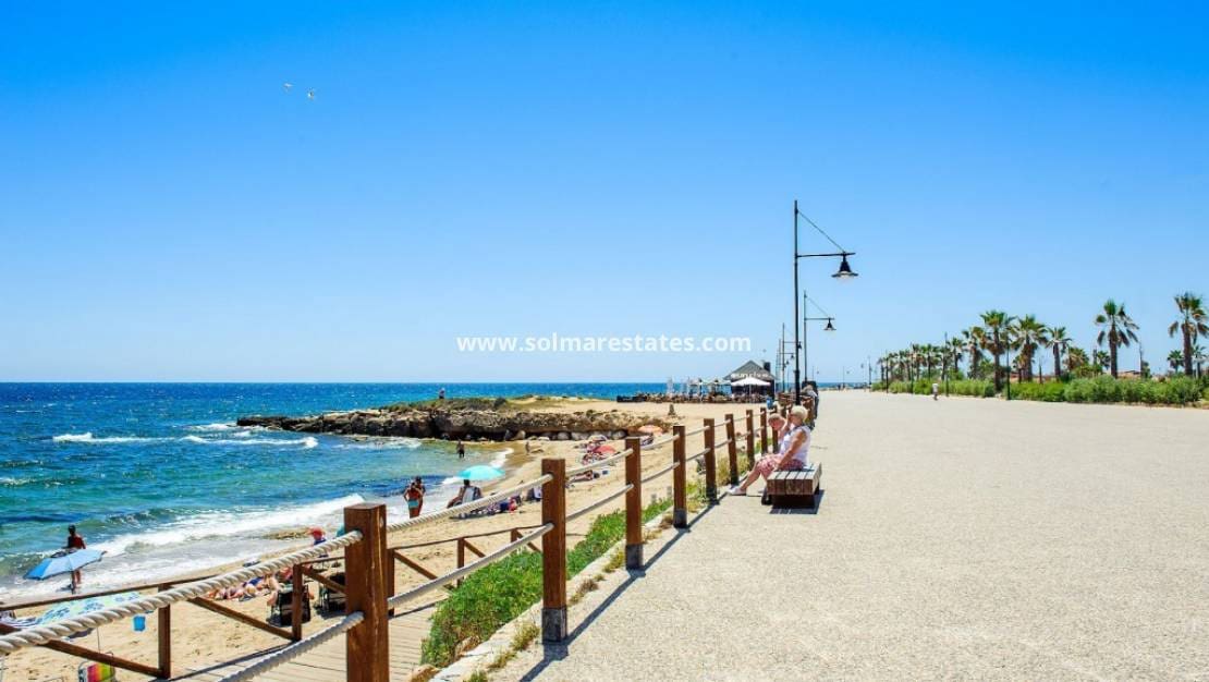 1 bedroom Apartment for sale in Punta Prima with pool - € 135,000 (Ref: 9867668)