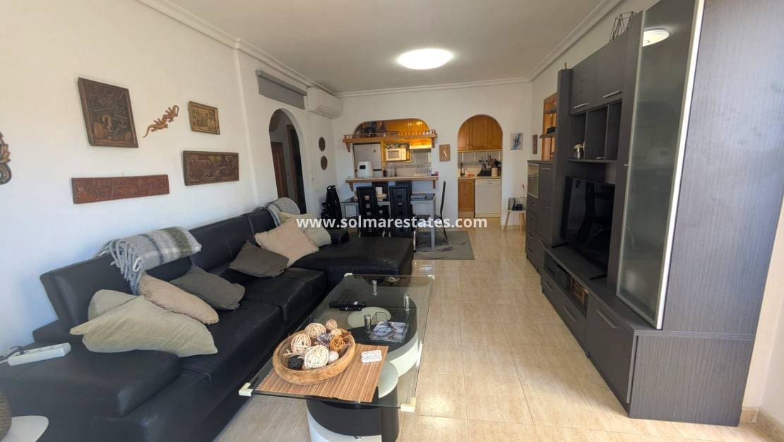 3 soveværelse Lejlighed til salg i Playa Flamenca med swimmingpool - € 249.000 (Ref: 9867669)