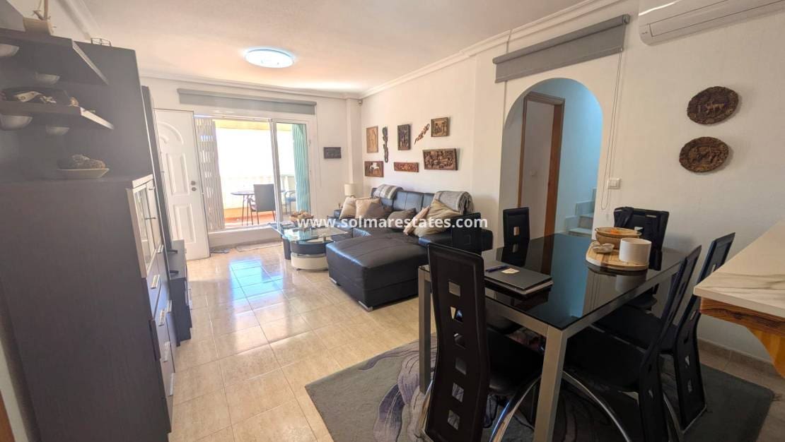 3 soveværelse Lejlighed til salg i Playa Flamenca med swimmingpool - € 249.000 (Ref: 9867669)