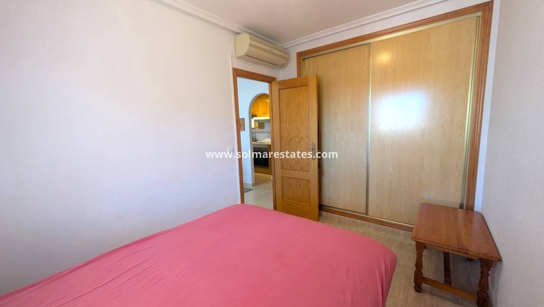 3 soveværelse Lejlighed til salg i Playa Flamenca med swimmingpool - € 249.000 (Ref: 9867669)