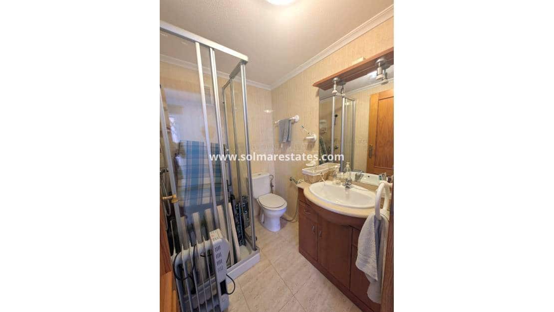 3 soveværelse Lejlighed til salg i Playa Flamenca med swimmingpool - € 249.000 (Ref: 9867669)