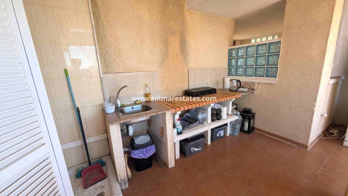 3 soveværelse Lejlighed til salg i Playa Flamenca med swimmingpool - € 249.000 (Ref: 9867669)