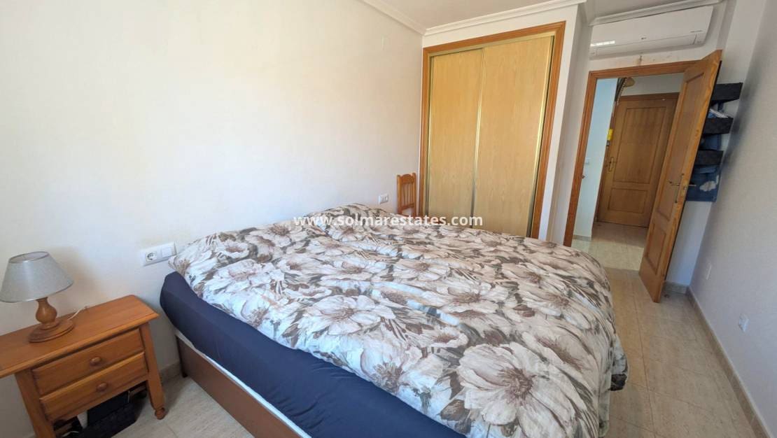 3 soveværelse Lejlighed til salg i Playa Flamenca med swimmingpool - € 249.000 (Ref: 9867669)