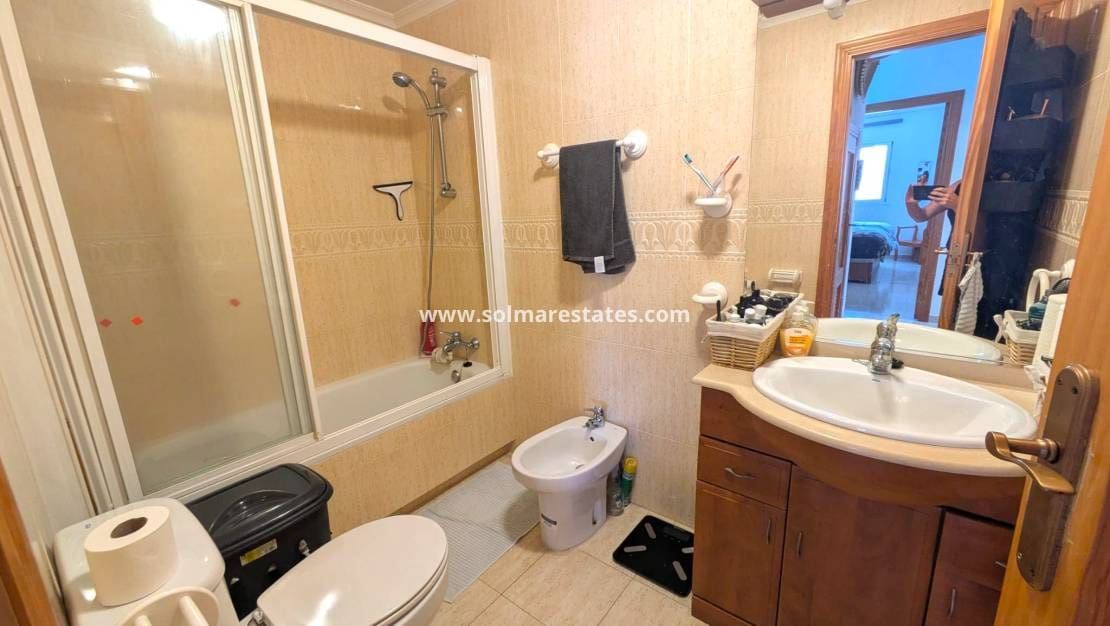 3 soveværelse Lejlighed til salg i Playa Flamenca med swimmingpool - € 249.000 (Ref: 9867669)