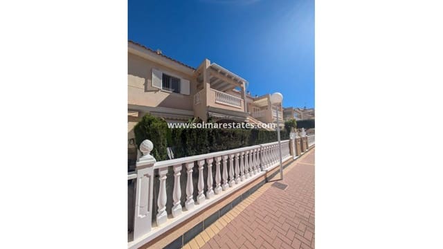 3 soveværelse Lejlighed til salg i Playa Flamenca, Orihuela med swimmingpool - € 249.000 (Ref: 9867669)