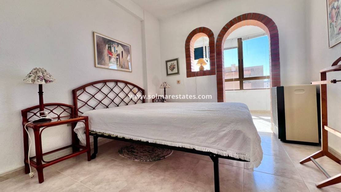 2 Zimmer Apartment zu verkaufen in Cabo Cervera mit Pool - 189.900 € (Ref: 9867670)