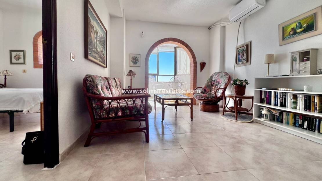 2 Zimmer Apartment zu verkaufen in Cabo Cervera mit Pool - 189.900 € (Ref: 9867670)